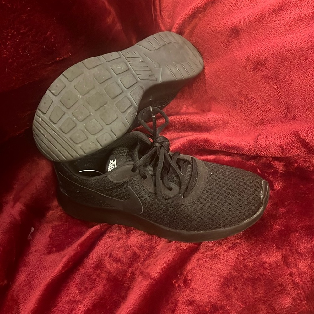 Nike, size 8